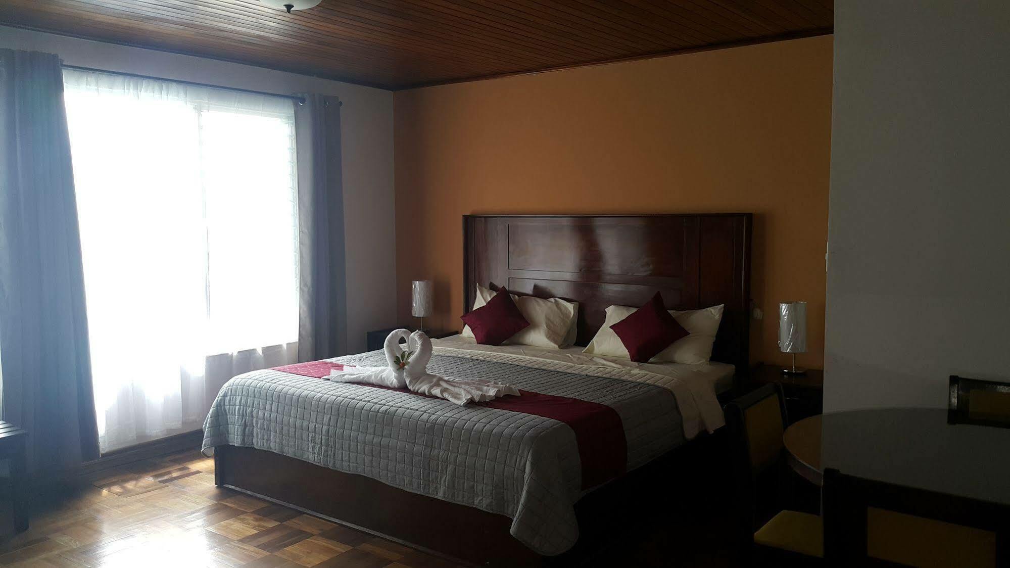 Hotel Portal Colonial Сан Хосе Екстериор снимка